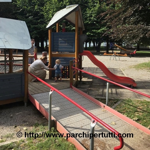 Perché sono importanti i parchi inclusivi per i bambini?